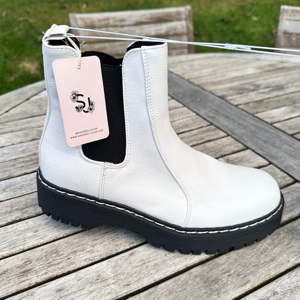 Sincerely Jules Hippie White Lug Sole Platform Ankle Boots Womens Size 8.5